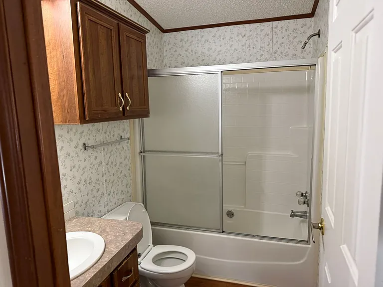 829 High St — Photo 8