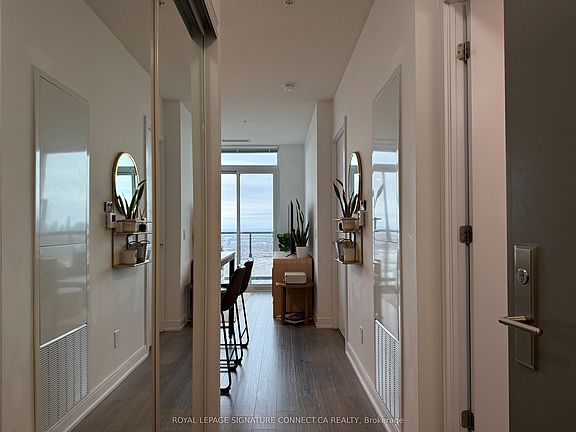 3rd image of 20 Thomas Riley Rd #2808