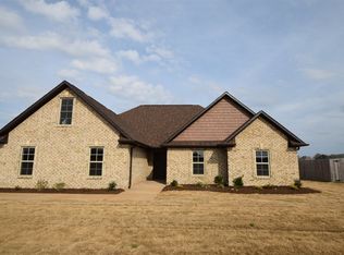 214 Sunset Ridge Ln, Medina, TN 38355