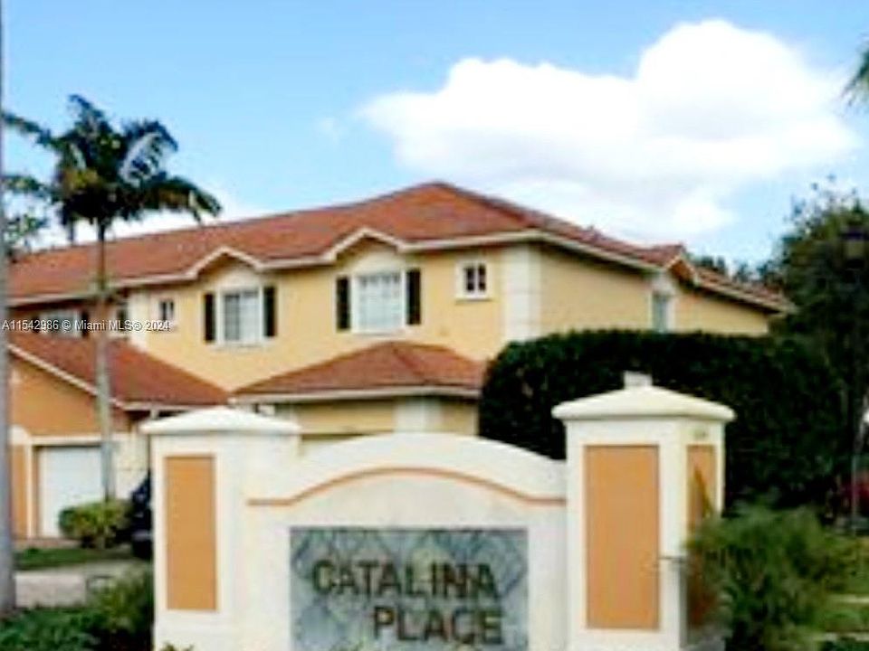 1st image of 6411 Catalina Ln