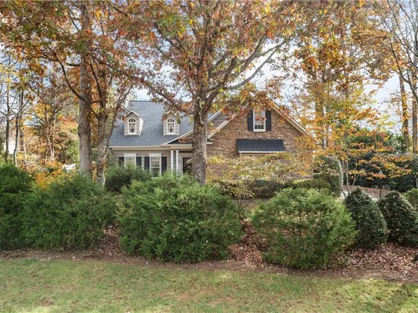 1905 Curraghmore Rd, Clemmons, NC 27012