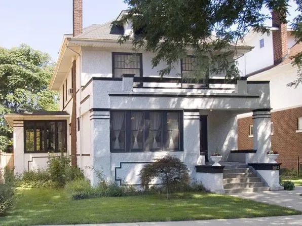1462 W Hutchinson St, Chicago, IL 60613