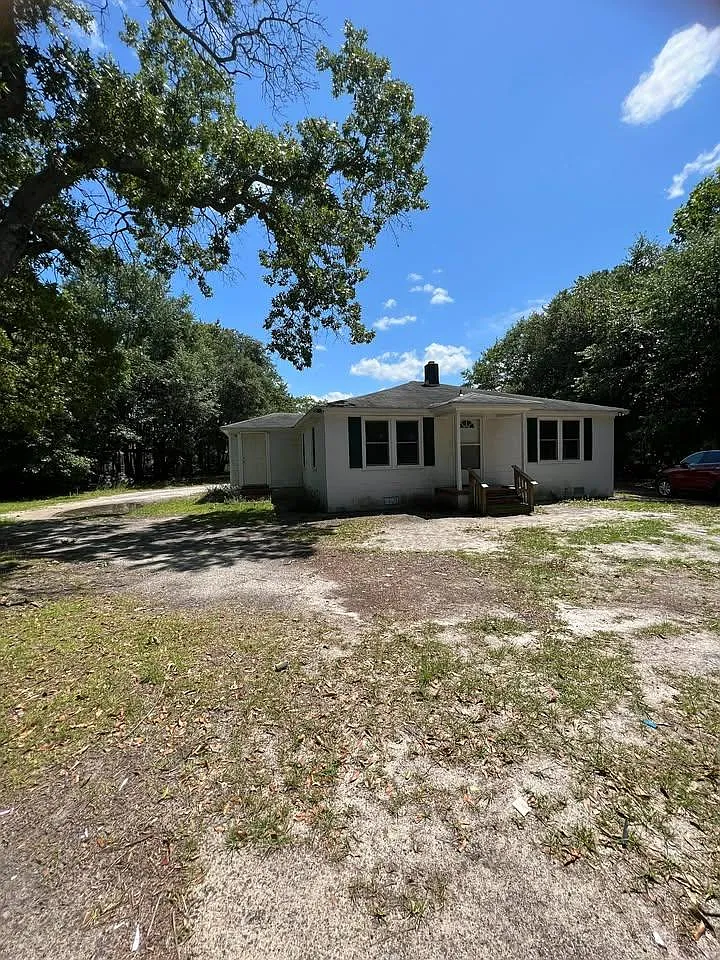 809 Knapp Street — Photo 1