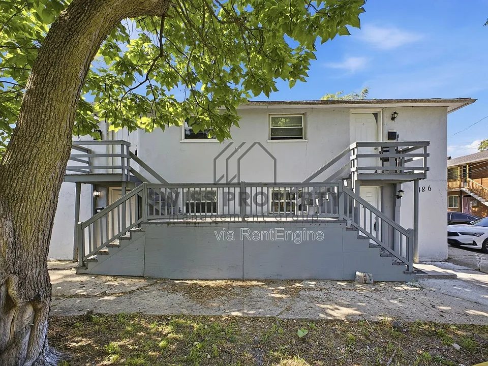 486 Hanley St #D
