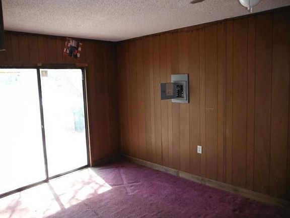 5th image of 915 April Hills Blvd