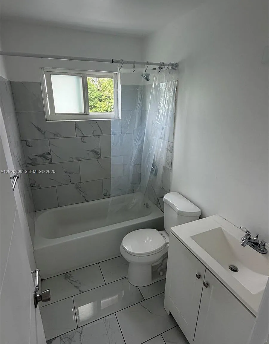 7441 Wayne Ave — Photo 4