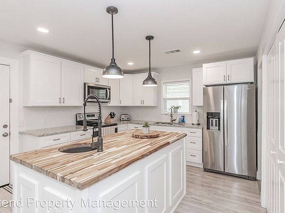 4th image of 5425 Odom Avenue Vrbo 2489423 Airbnb #51983353