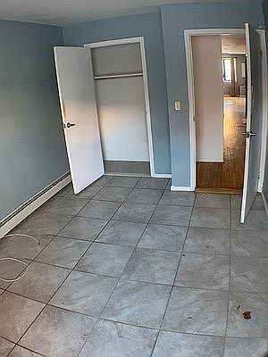 3rd image of 335 20th St #1F
