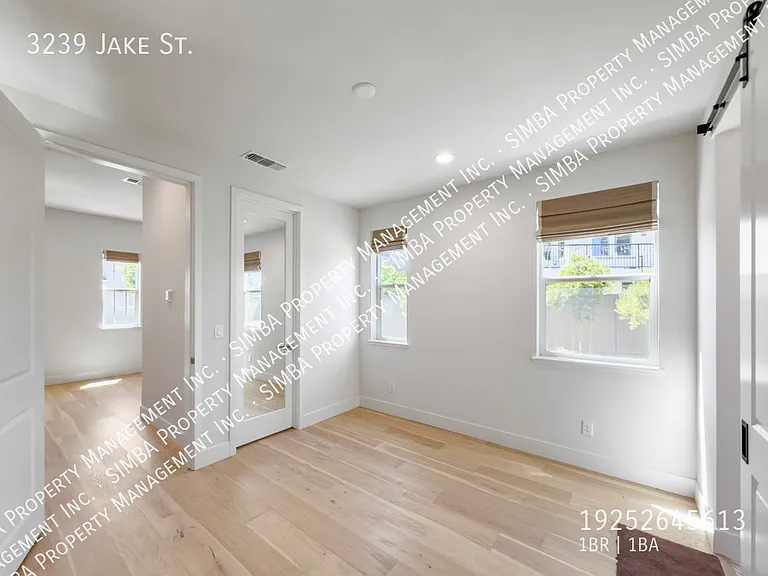 3239 Jake St — Photo 10