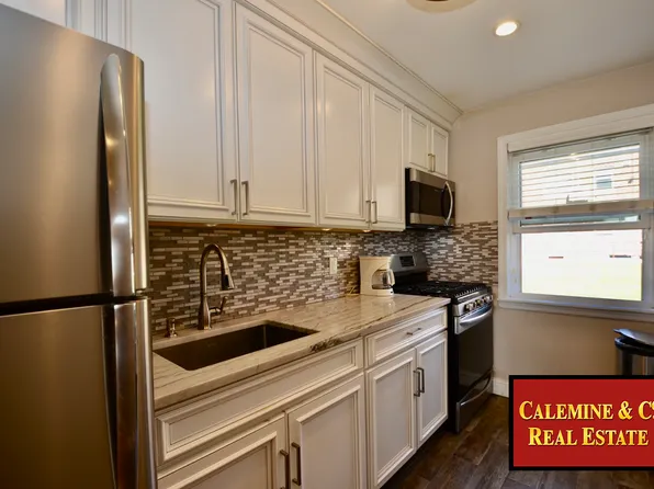 1087 Shore Parkway image 7 of 13