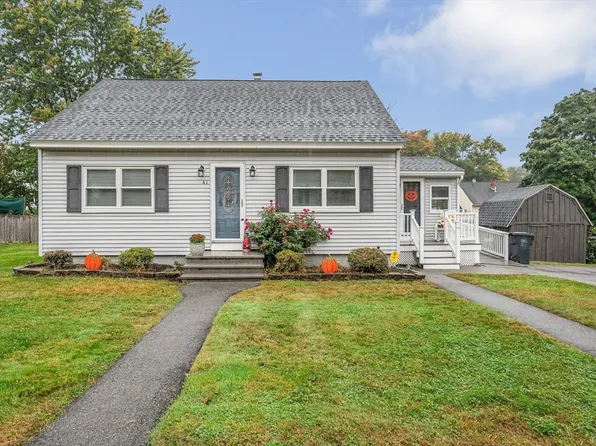 41 Long Pond Dr, Dracut, MA 01826