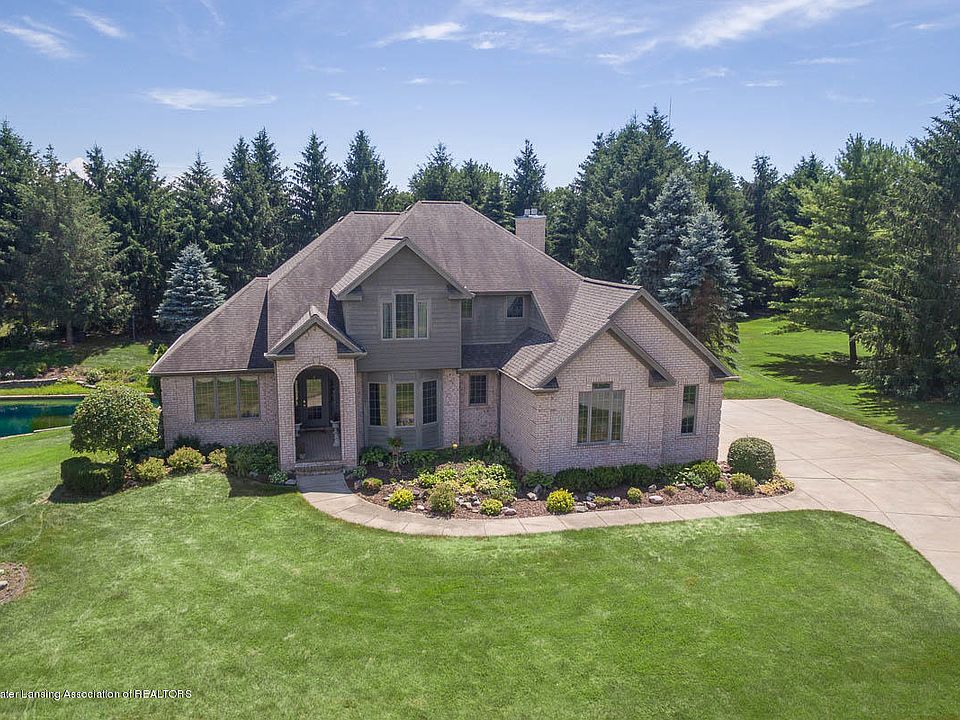1st image of 105 Samuel Oaks Dr