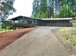 5820 NW Vineyard Dr, Corvallis, OR 97330