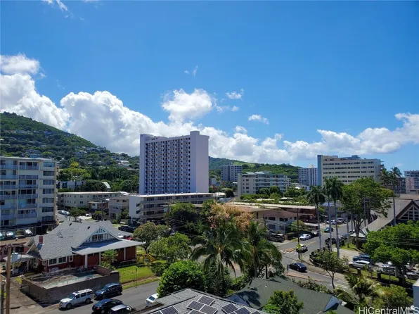 1333 Heulu St APT 707, Honolulu, HI 96822