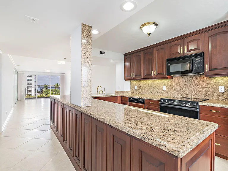 3901 S Flagler Dr #505 — Photo 9