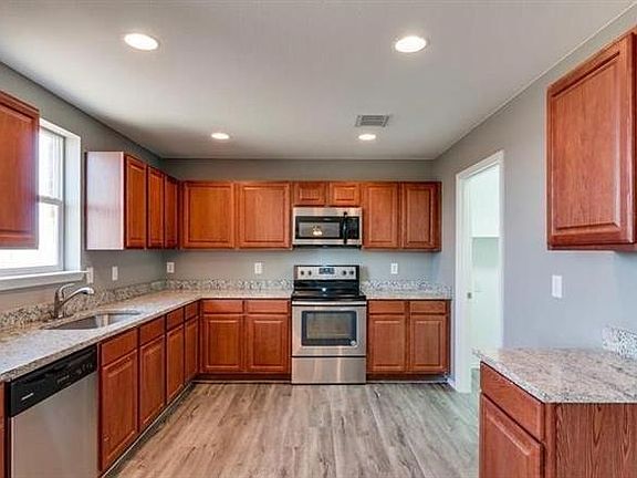 3rd image of 2021 Burnside Dr