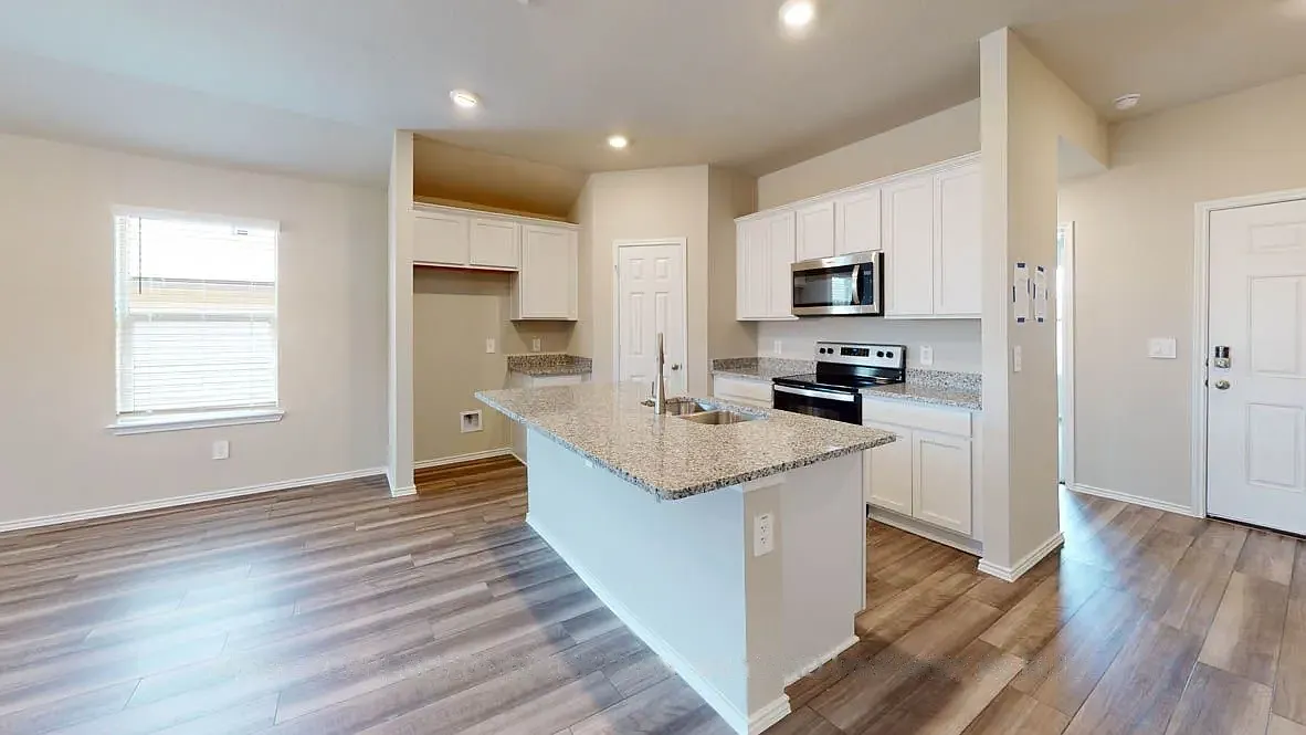 1308 Piedmont St — Photo 3