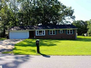 201 Earl Dr, Lyman, SC 29365