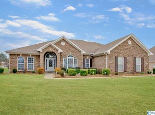 5001 Creekstone Dr SE, Owens Cross Roads, AL 35763
