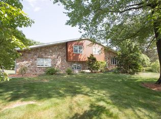 550 Graystone Dr, Cherryville, PA 18035