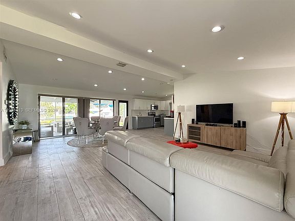 5th image of 2525 Tortugas Ln