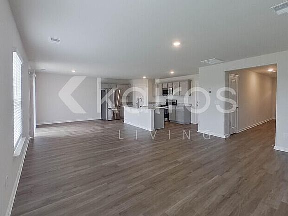 5th image of 45 Springdale Rd