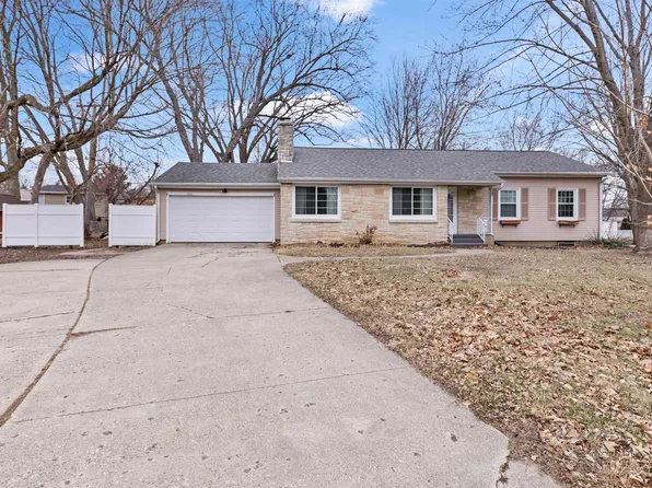 5012 Newburg Rd, Rockford, IL 61108