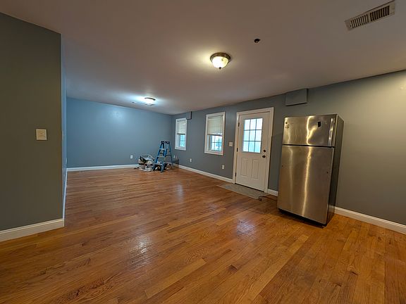 3rd image of 187 Elm St #2