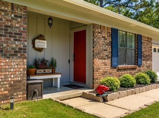 7 Oak Forest Loop, Maumelle, AR 72113