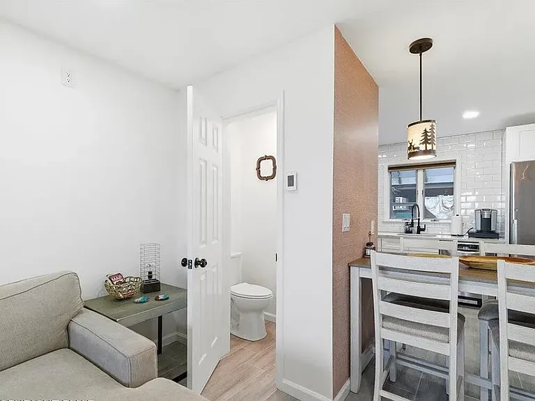 26 Middle Village Way — Photo 4