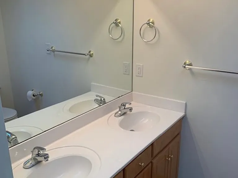 1047 Trogdon Dr — Photo 10