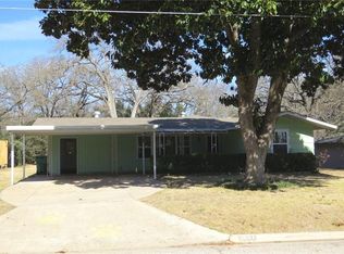 1908 Alcoa Ave, Rockdale, TX 76567