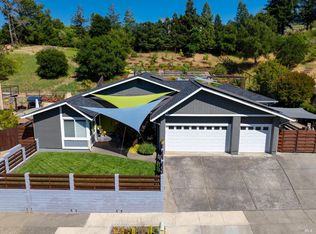3320 Twin Oaks Dr, Napa, CA 94558