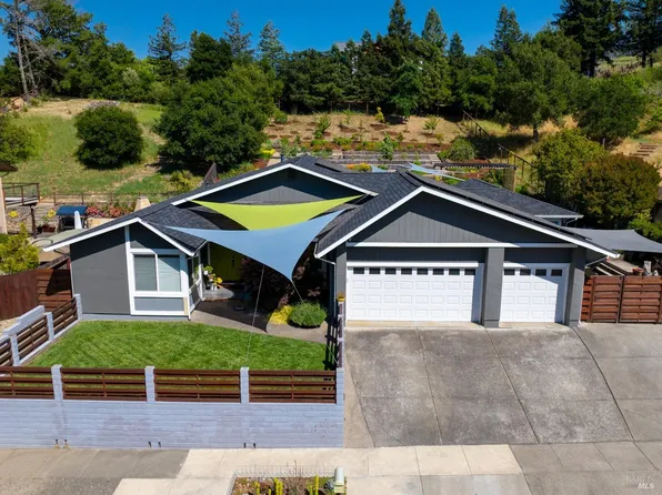 3320 Twin Oaks Drive, Napa, CA 94558