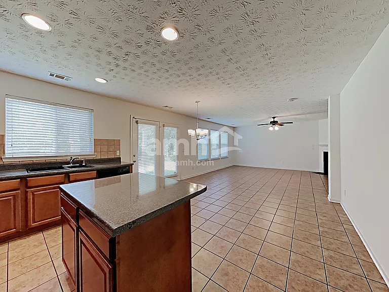 2641 Farmstead Ct — Photo 3