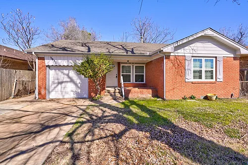 3037 NW 65th St Photo 1