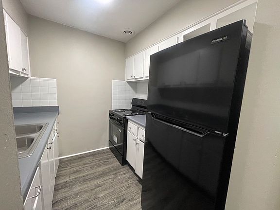 4th image of 1033 Cross Keys Rd #5