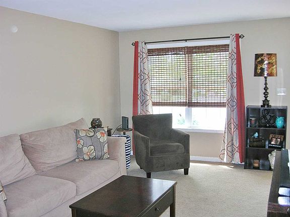 3rd image of 3010 Elmridge Dr