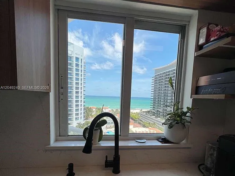 5900 Collins Ave #1406 — Photo 6