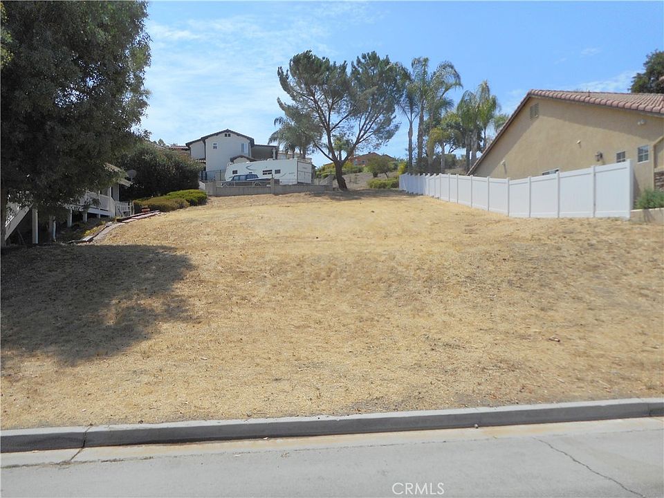 1st image of 508 Continental Dr #508