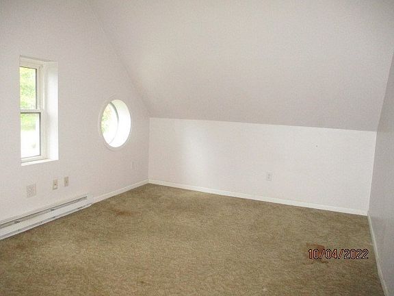 4th image of 42 E Court St