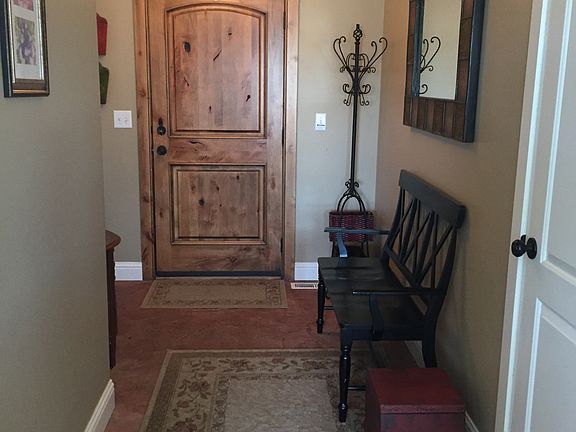 2nd image of 496 Woodbridge St