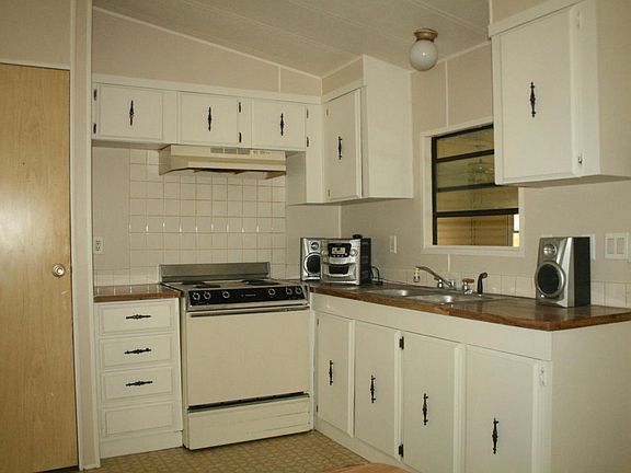 5th image of 3509 NE 59th Ter