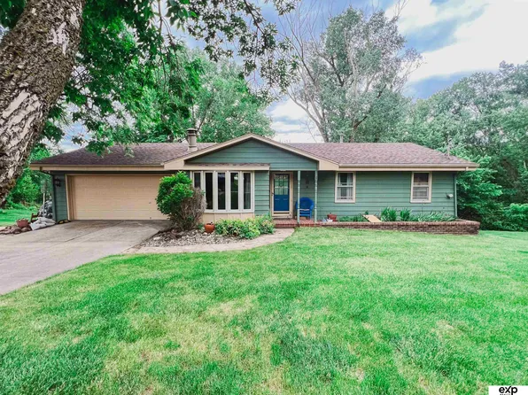12423 N 40th St, Omaha, NE 68112