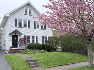 70 Dalkeith Rd, Rochester, NY 14609