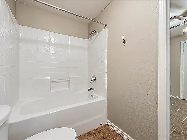 305 Francis Dr — Photo 25