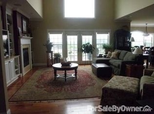 3 Golden Eagle Ct, Troy, NY 12180