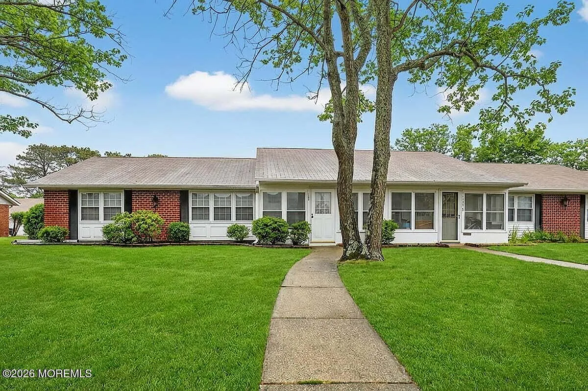 1133A Argyll Circle photo 1