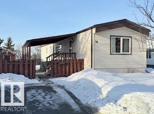 18 Maple Ter NW, Edmonton, AB T6P 1H6
