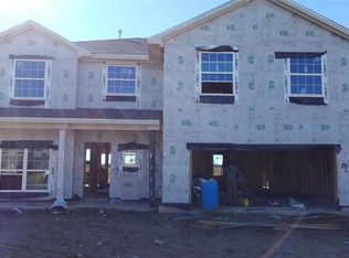 9519 Wincrest Dr, Mont Belvieu, TX 77523
